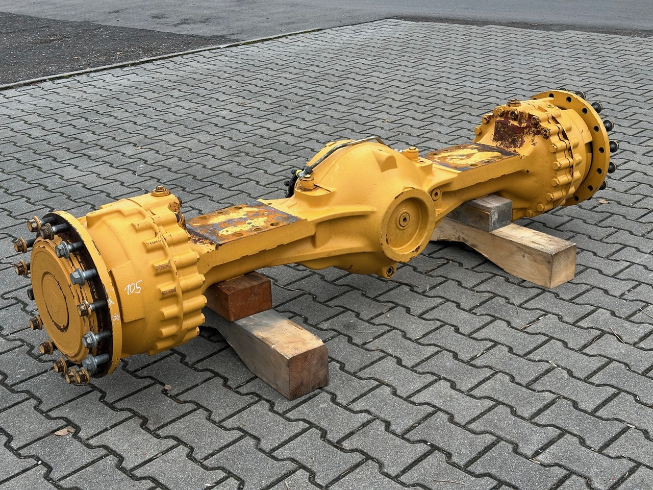 LIEBHERR Original Hinterachse-Planetenstarrachse Typ:MT-L3085. ID-Nr.10022957 – ID-Nr.10425800. L544-443, L544-445, L550-456, L554-453, L556-454. #10425800.1789310# - Eixo traseiro por Pá carregadora de rodas: foto 5 LIEBHERR Original Hinterachse-Planetenstarrachse Typ:MT-L3085. ID-Nr.10022957 – ID-Nr.10425800. L544-443, L544-445, L550-456, L554-453, L556-454. #10425800.1789310# - Eixo traseiro por Pá carregadora de rodas: foto 5