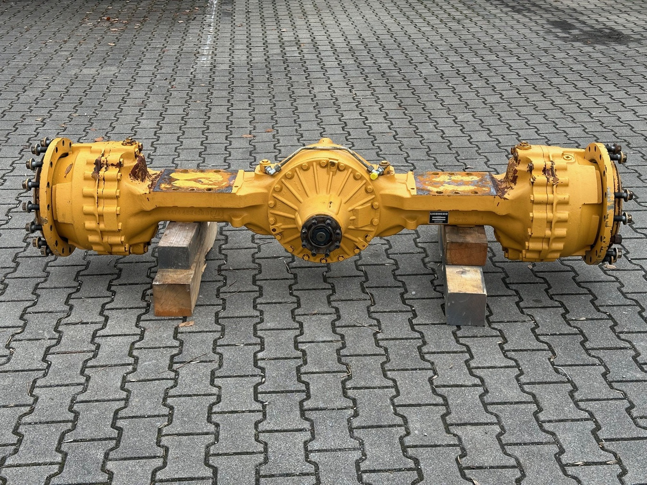 LIEBHERR Original Hinterachse-Planetenstarrachse Typ:MT-L3085. ID-Nr.10022957 – ID-Nr.10425800. L544-443, L544-445, L550-456, L554-453, L556-454. #10425800.1789310# - Eixo traseiro por Pá carregadora de rodas: foto 1 LIEBHERR Original Hinterachse-Planetenstarrachse Typ:MT-L3085. ID-Nr.10022957 – ID-Nr.10425800. L544-443, L544-445, L550-456, L554-453, L556-454. #10425800.1789310# - Eixo traseiro por Pá carregadora de rodas: foto 1