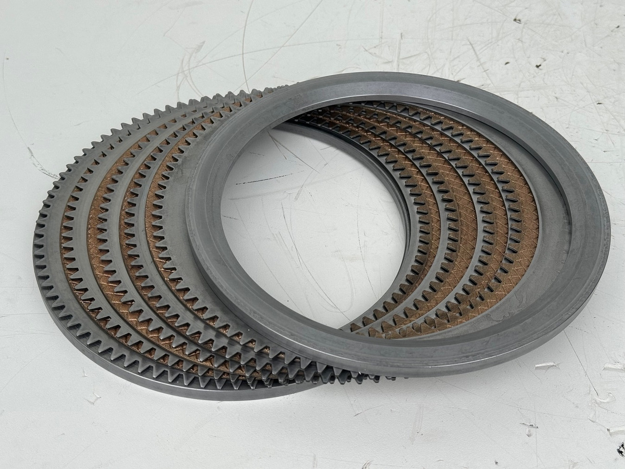 Motor de giro por Escavadeira LIEBHERR Original Schwenkantrieb Typ: AT-SAT225/273,SAT225/229. ID-Nr.90003633A-ID-Nr.932151201-ID-Nr.932871301-ID-Nr.90003632-ID-Nr.970463801. A314,A316,A900,A904,R313,R317,R900,R904. #B13.20.90430#: foto 7