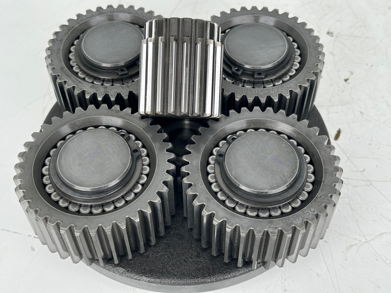 Motor de giro por Escavadeira LIEBHERR Original Schwenkantrieb Typ: AT-SAT225/273,SAT225/229. ID-Nr.90003633A-ID-Nr.932151201-ID-Nr.932871301-ID-Nr.90003632-ID-Nr.970463801. A314,A316,A900,A904,R313,R317,R900,R904. #B13.20.90430#: foto 11
