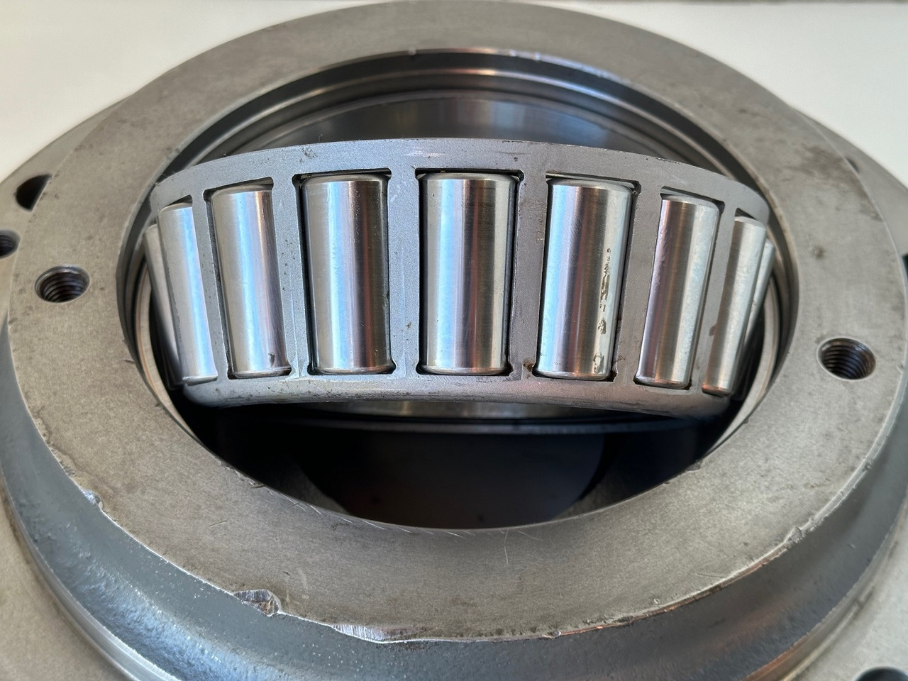 Motor de giro por Máquina de construção Liebherr Abtriebswellengehäuse ID-Nr.90208566 inkl. beiden Kegelrollenlager ID-Nr.10030908 - ID-Nr.761001903. LH40, LH50, R926, R928, R930. #90208566.137239#: foto 11 Motor de giro por Máquina de construção Liebherr Abtriebswellengehäuse ID-Nr.90208566 inkl. beiden Kegelrollenlager ID-Nr.10030908 - ID-Nr.761001903. LH40, LH50, R926, R928, R930. #90208566.137239#: foto 11