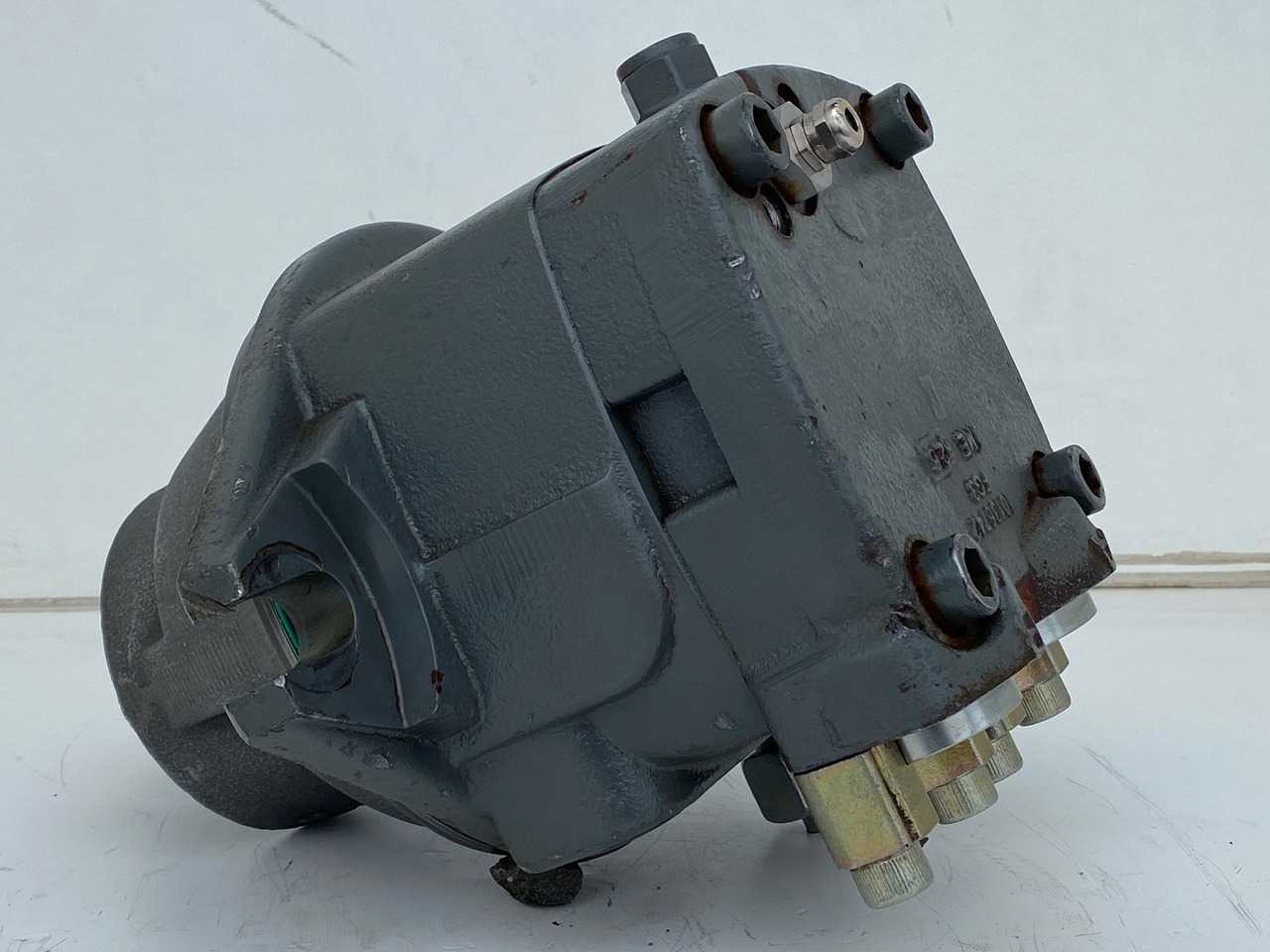 Liebherr Hydraulikeinbaumotor FMF090, ID-Nr.10120382 - ID-Nr.9273168 - ID-Nr.9074075. A900, A944, LH60, E942, EP944, ER944, LOS942, LOS944, P942, P944, R934 TR, R940, R942, R944, R946, R950. #17868 - Motor hidráulico por Escavadora de rastos: foto 3 Liebherr Hydraulikeinbaumotor FMF090, ID-Nr.10120382 - ID-Nr.9273168 - ID-Nr.9074075. A900, A944, LH60, E942, EP944, ER944, LOS942, LOS944, P942, P944, R934 TR, R940, R942, R944, R946, R950. #17868 - Motor hidráulico por Escavadora de rastos: foto 3
