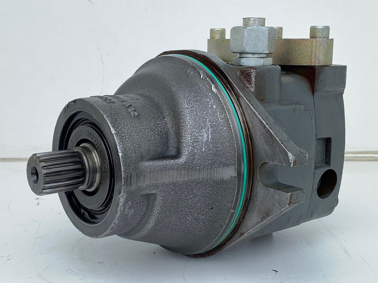 Liebherr Hydraulikeinbaumotor FMF090, ID-Nr.10120382 - ID-Nr.9273168 - ID-Nr.9074075. A900, A944, LH60, E942, EP944, ER944, LOS942, LOS944, P942, P944, R934 TR, R940, R942, R944, R946, R950. #17868 - Motor hidráulico por Escavadora de rastos: foto 5 Liebherr Hydraulikeinbaumotor FMF090, ID-Nr.10120382 - ID-Nr.9273168 - ID-Nr.9074075. A900, A944, LH60, E942, EP944, ER944, LOS942, LOS944, P942, P944, R934 TR, R940, R942, R944, R946, R950. #17868 - Motor hidráulico por Escavadora de rastos: foto 5