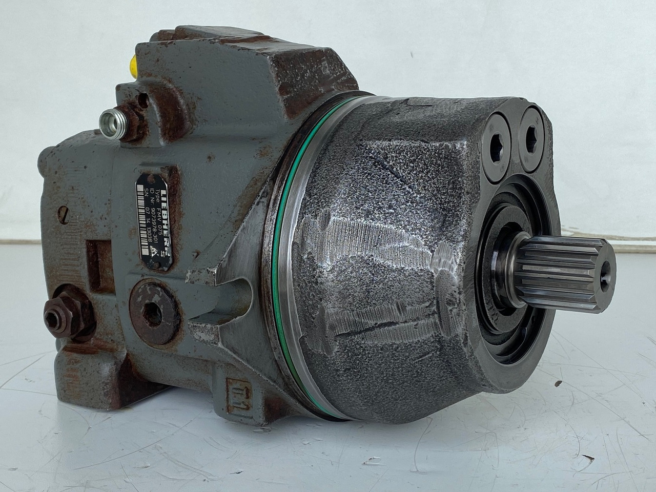 Liebherr Hydraulikeinbaumotor FMV075, ID-Nr.9073978. LOS914, LOS924, R902, R904, R912, R914, R922, R924, R924 COMP, R924 COMPA. #13038# - Motor hidráulico por Escavadora de rastos: foto 1 Liebherr Hydraulikeinbaumotor FMV075, ID-Nr.9073978. LOS914, LOS924, R902, R904, R912, R914, R922, R924, R924 COMP, R924 COMPA. #13038# - Motor hidráulico por Escavadora de rastos: foto 1