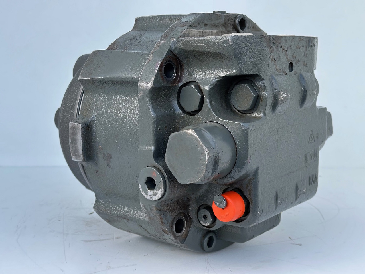 Liebherr Hydraulikeinbaumotor Typ:LH46VE 108. ID-Nr.11428178 . LOS926-1715,R926-1715,R928-1715,R930-1716,R934-1550,R936K-LC,R936K-NLC,R936K-SLC,R938. #11428178.0663# - Comando final por Máquina de construção: foto 5 Liebherr Hydraulikeinbaumotor Typ:LH46VE 108. ID-Nr.11428178 . LOS926-1715,R926-1715,R928-1715,R930-1716,R934-1550,R936K-LC,R936K-NLC,R936K-SLC,R938. #11428178.0663# - Comando final por Máquina de construção: foto 5