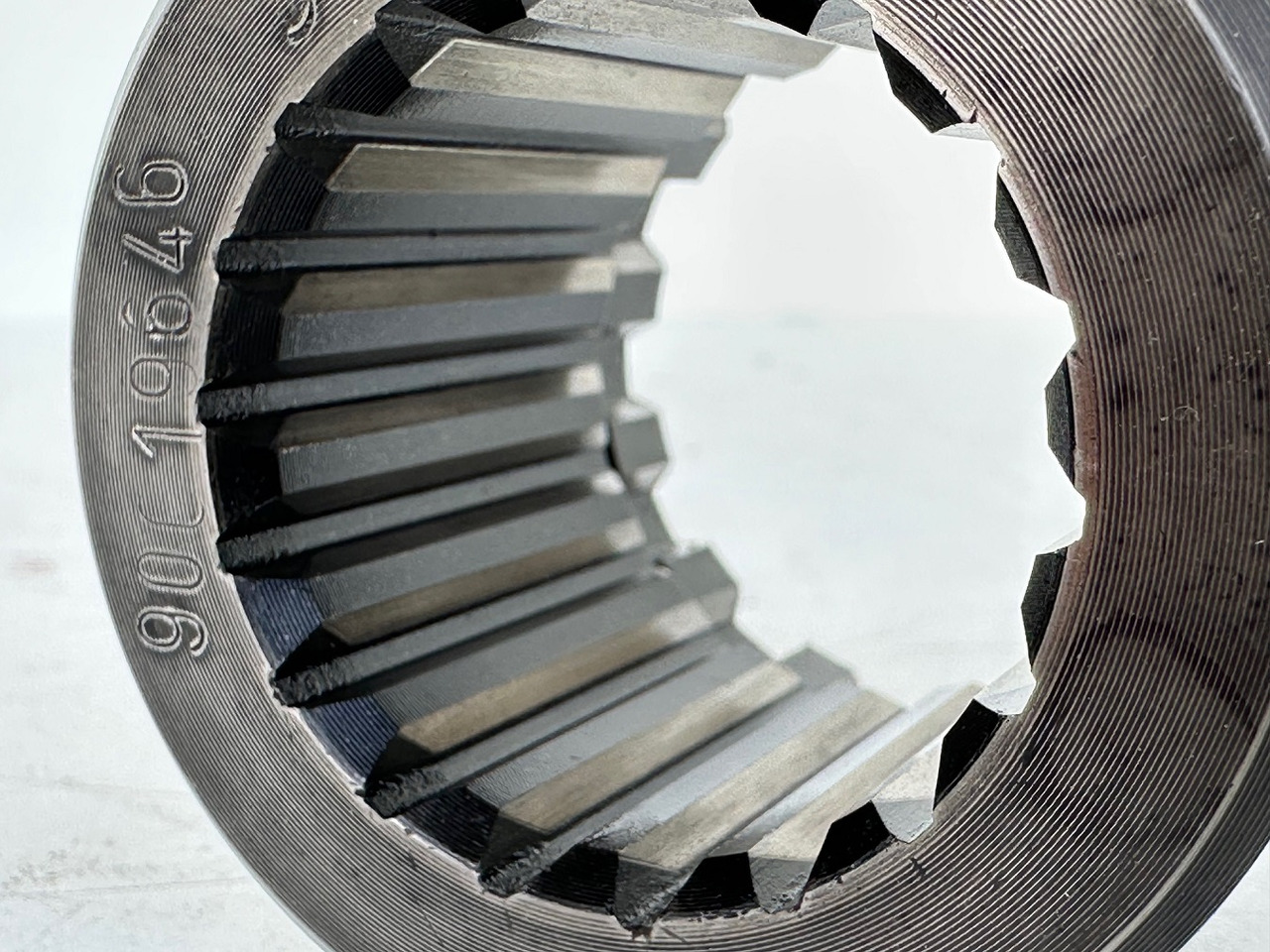 Liebherr Nabe. ID-Nr.90019646. SAT325/274. R946, R950, RZG390. #90019646.FR.40254# - Motor de giro por Escavadora de rastos: foto 4 Liebherr Nabe. ID-Nr.90019646. SAT325/274. R946, R950, RZG390. #90019646.FR.40254# - Motor de giro por Escavadora de rastos: foto 4