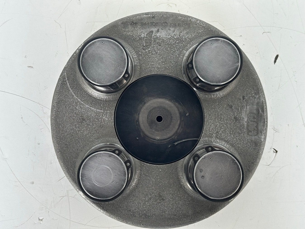 Liebherr Planetenträger ID-Nr.944306303 - ID-Nr.9443063. A924, A934, LH30, LH35, R906, R916, R922, R924, R926, R932, R934, R944. #k9079# - Caixa de velocidade por Máquina de construção: foto 3 Liebherr Planetenträger ID-Nr.944306303 - ID-Nr.9443063. A924, A934, LH30, LH35, R906, R916, R922, R924, R926, R932, R934, R944. #k9079# - Caixa de velocidade por Máquina de construção: foto 3