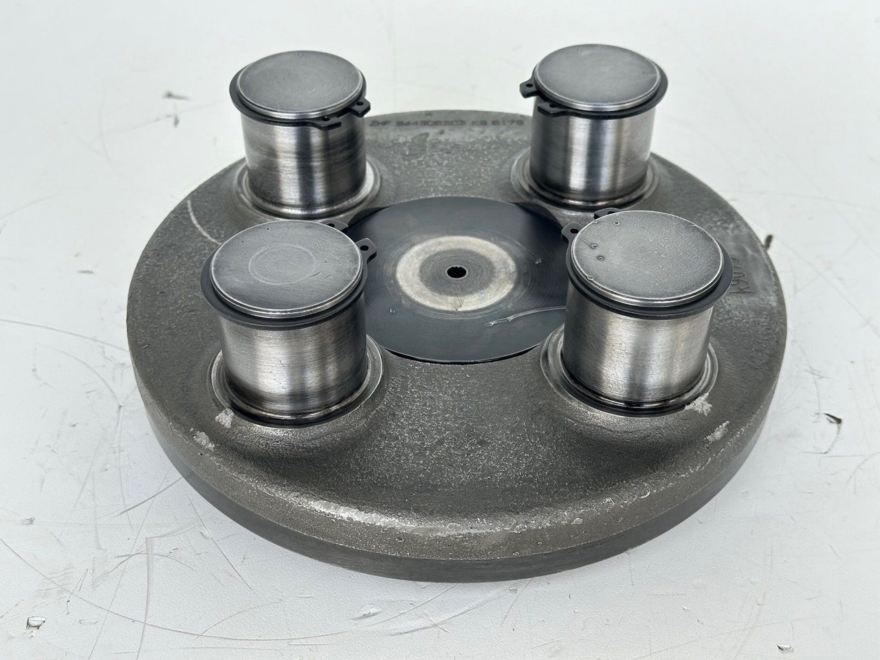 Liebherr Planetenträger ID-Nr.944306303 - ID-Nr.9443063. A924, A934, LH30, LH35, R906, R916, R922, R924, R926, R932, R934, R944. #k9079# - Caixa de velocidade por Máquina de construção: foto 2 Liebherr Planetenträger ID-Nr.944306303 - ID-Nr.9443063. A924, A934, LH30, LH35, R906, R916, R922, R924, R926, R932, R934, R944. #k9079# - Caixa de velocidade por Máquina de construção: foto 2