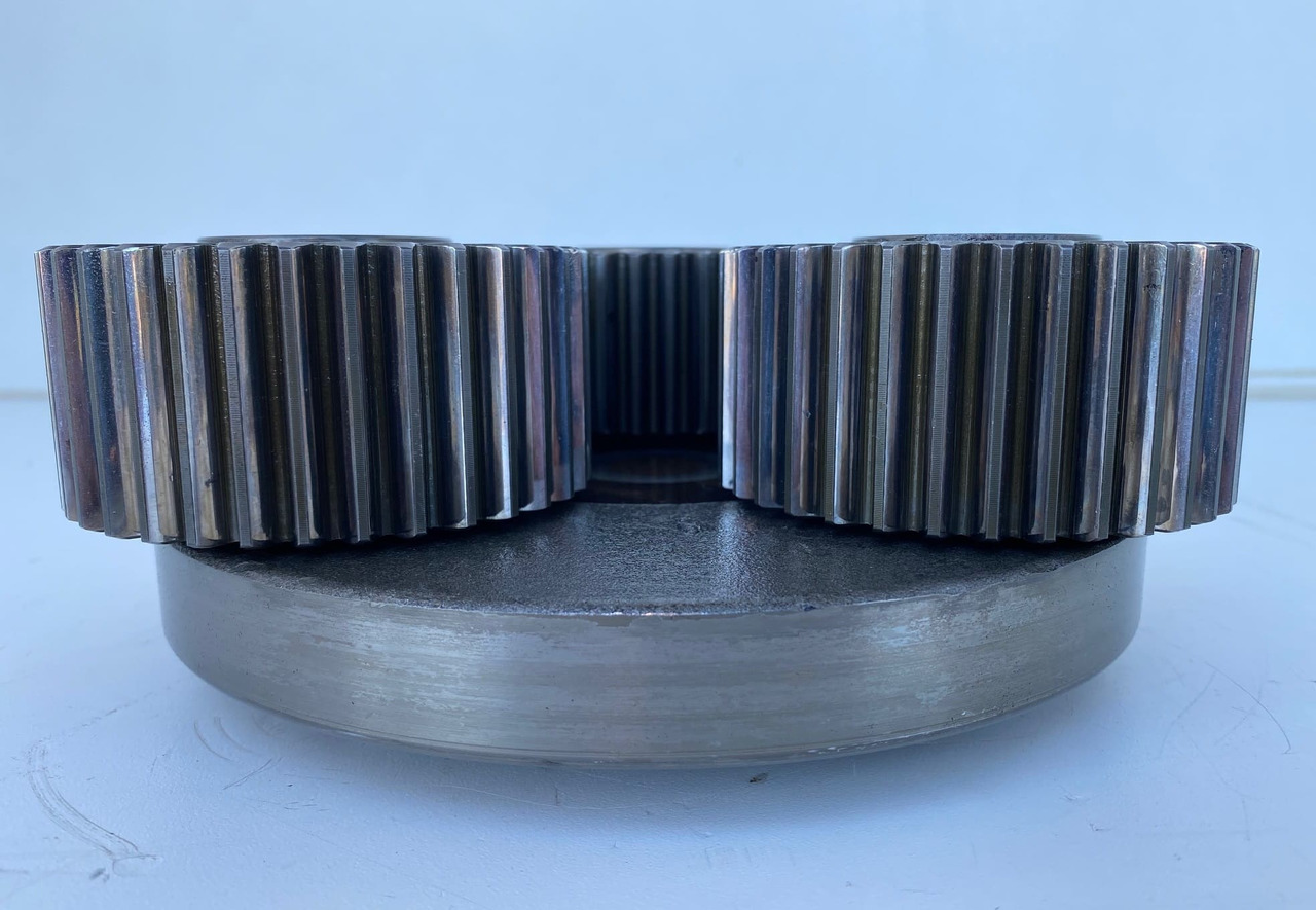 Liebherr Planetenträger ID-Nr.970559601 mit Planetenrad ID-Nr.944305703 - ID-Nr.90213986. A900,A904,A913 COMP,A914 COMP,A914,A916 COMP,A916,A918 COMP,A918,A920,A922 RAIL A924 RAIL,LH18,LH22,LH24,LH2 - Motor de giro por Máquina de construção: foto 5 Liebherr Planetenträger ID-Nr.970559601 mit Planetenrad ID-Nr.944305703 - ID-Nr.90213986. A900,A904,A913 COMP,A914 COMP,A914,A916 COMP,A916,A918 COMP,A918,A920,A922 RAIL A924 RAIL,LH18,LH22,LH24,LH2 - Motor de giro por Máquina de construção: foto 5