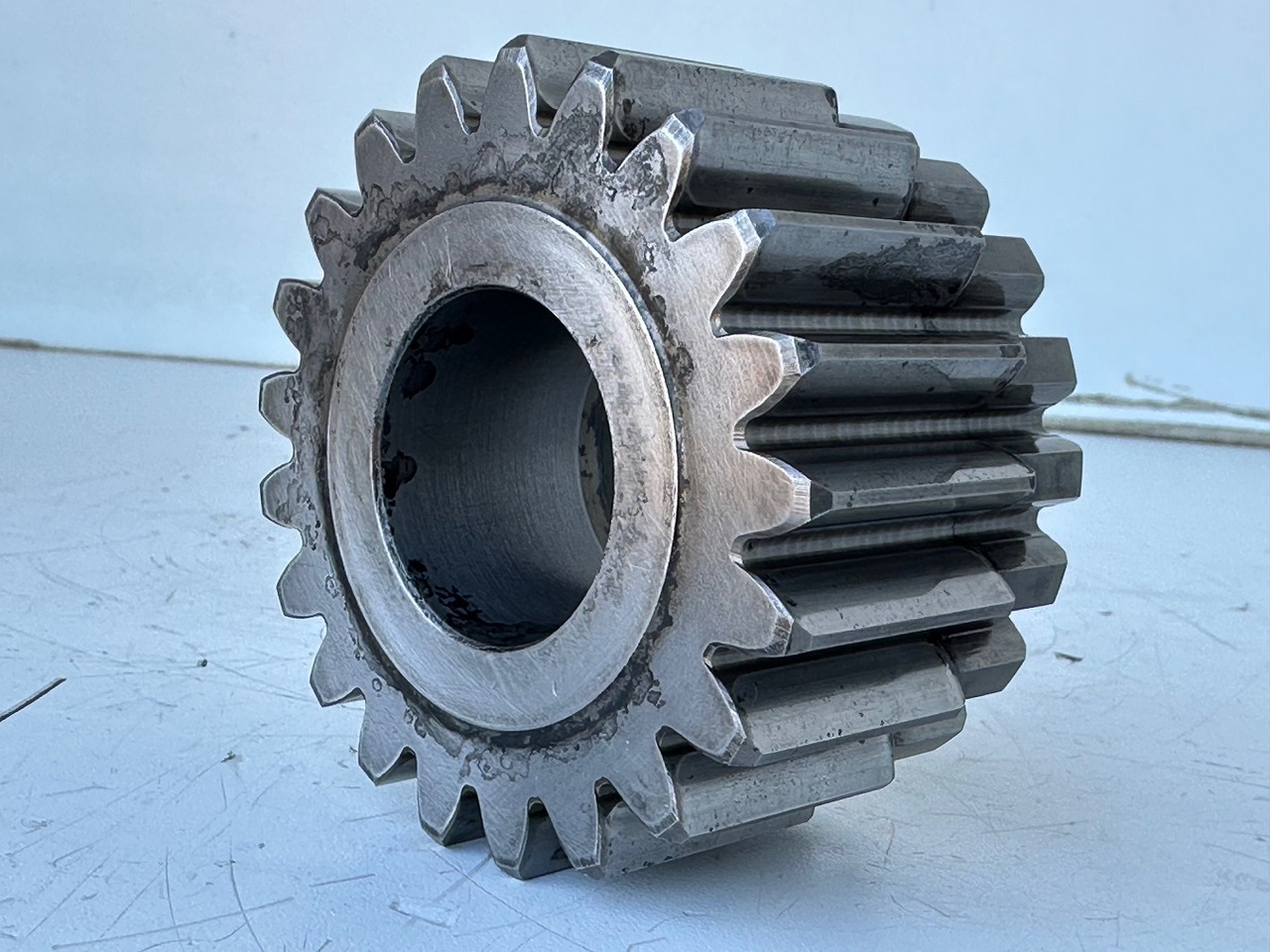 Liebherr Sonnenrad ID-Nr.90002821. FAT400P112, FAT400P130, FAT400P139. R926, R928, R930, R934, R936, R938, R940, R944, R946, R950 T. #90002821.06.08.01# - Comando final por Escavadeira: foto 2 Liebherr Sonnenrad ID-Nr.90002821. FAT400P112, FAT400P130, FAT400P139. R926, R928, R930, R934, R936, R938, R940, R944, R946, R950 T. #90002821.06.08.01# - Comando final por Escavadeira: foto 2