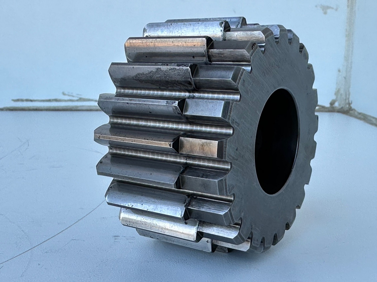 Liebherr Sonnenrad ID-Nr.90002821. FAT400P112, FAT400P130, FAT400P139. R926, R928, R930, R934, R936, R938, R940, R944, R946, R950 T. #90002821.06.08.01# - Comando final por Escavadeira: foto 1 Liebherr Sonnenrad ID-Nr.90002821. FAT400P112, FAT400P130, FAT400P139. R926, R928, R930, R934, R936, R938, R940, R944, R946, R950 T. #90002821.06.08.01# - Comando final por Escavadeira: foto 1