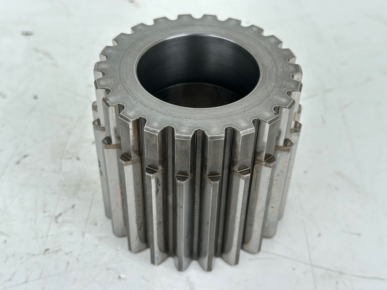 Liebherr Sonnenrad ID-Nr.90016258. FAT400P112,FAT400P130,FAT400P139,LOS1936,LOS926,R926,R928,R930,R934,R936,R938,R940,R944,R946,R950T. #90016258.28.09# - Comando final por Escavadeira: foto 1 Liebherr Sonnenrad ID-Nr.90016258. FAT400P112,FAT400P130,FAT400P139,LOS1936,LOS926,R926,R928,R930,R934,R936,R938,R940,R944,R946,R950T. #90016258.28.09# - Comando final por Escavadeira: foto 1