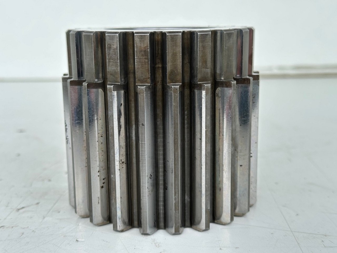 Liebherr Sonnenrad ID-Nr.90016258. FAT400P112,FAT400P130,FAT400P139,LOS1936,LOS926,R926,R928,R930,R934,R936,R938,R940,R944,R946,R950T. #90016258.28.09# - Comando final por Escavadeira: foto 2 Liebherr Sonnenrad ID-Nr.90016258. FAT400P112,FAT400P130,FAT400P139,LOS1936,LOS926,R926,R928,R930,R934,R936,R938,R940,R944,R946,R950T. #90016258.28.09# - Comando final por Escavadeira: foto 2