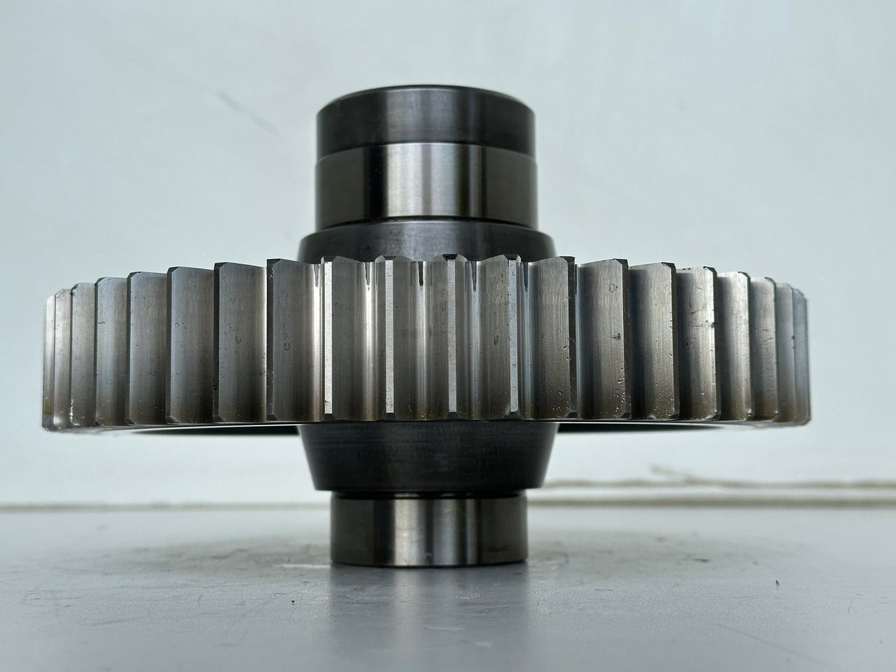 Liebherr Stirnrad ID-Nr.10135600. Pumpenverteilergetriebe Typ:PVG450 C 468. PR776-1296. #10135600.02# - Transmissão por Máquina de construção: foto 3 Liebherr Stirnrad ID-Nr.10135600. Pumpenverteilergetriebe Typ:PVG450 C 468. PR776-1296. #10135600.02# - Transmissão por Máquina de construção: foto 3