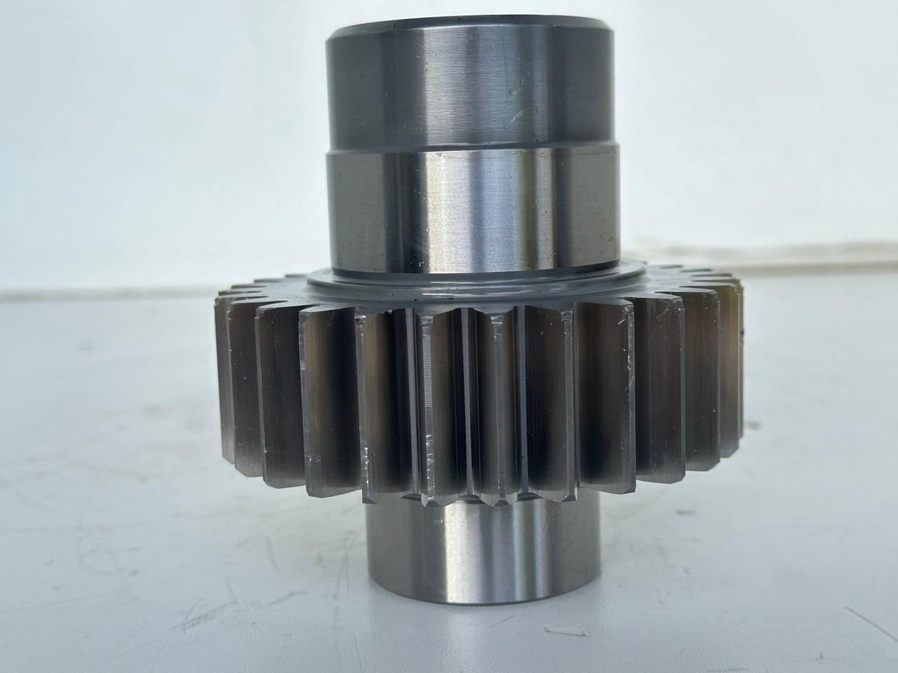 Liebherr Stirnrad ID-Nr.9080174. Pumpenverteilergetriebe Typ:PVG351 B 382. A944, E934, EP934, EP944, ER934, ER944, LOS934, P944, R944. #9080174.01# - Caixa de velocidade por Máquina de construção: foto 1 Liebherr Stirnrad ID-Nr.9080174. Pumpenverteilergetriebe Typ:PVG351 B 382. A944, E934, EP934, EP944, ER934, ER944, LOS934, P944, R944. #9080174.01# - Caixa de velocidade por Máquina de construção: foto 1