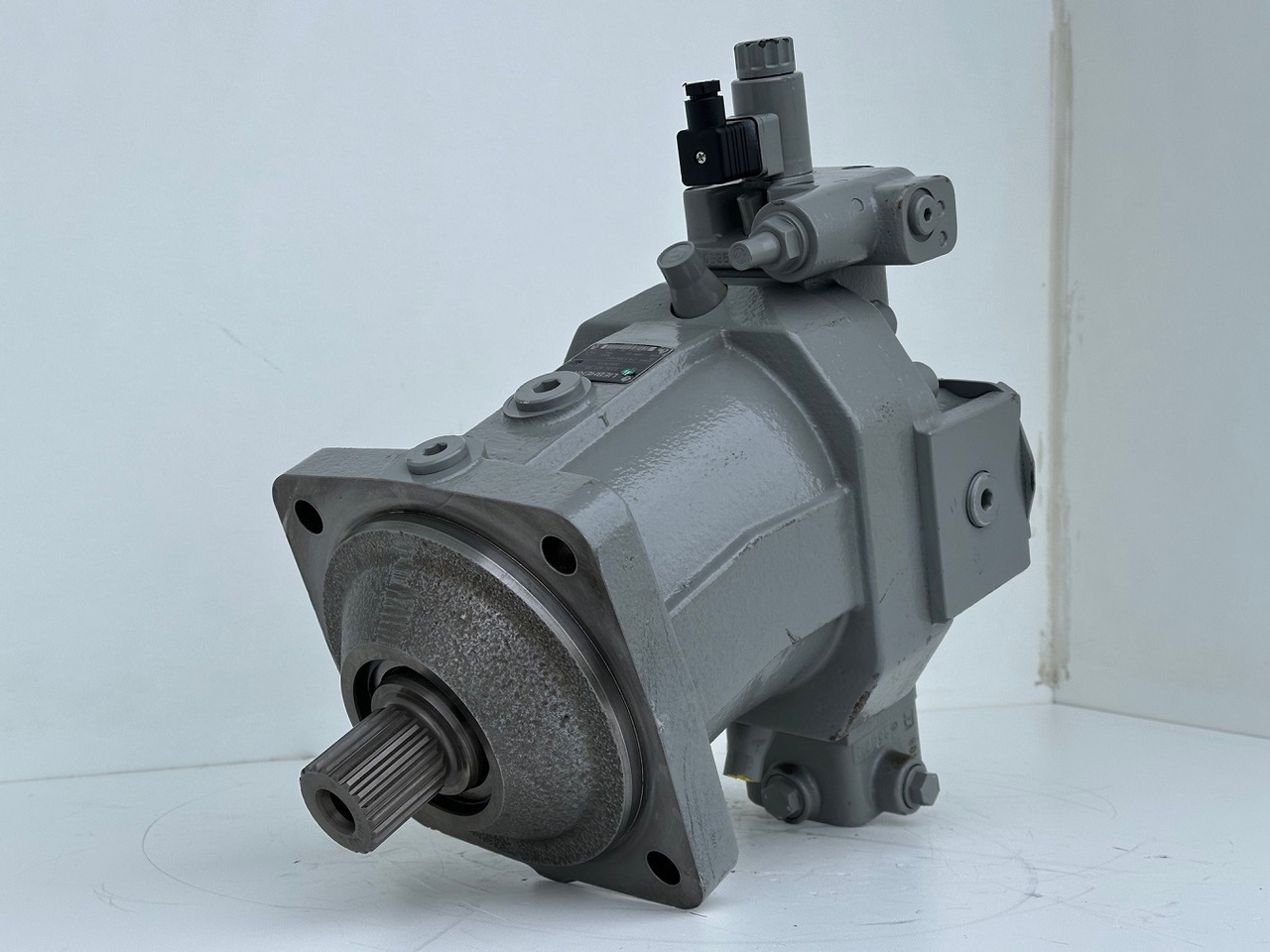 Liebherr Verstellmotor ID-Nr.510240108 - Hydromatik Rexroth Axialkolben-Verstellmotor Typ:A6VM140EP2D/63W-VZB017HB. #24338069# - Motor hidráulico por Guindaste sobre esteiras: foto 1 Liebherr Verstellmotor ID-Nr.510240108 - Hydromatik Rexroth Axialkolben-Verstellmotor Typ:A6VM140EP2D/63W-VZB017HB. #24338069# - Motor hidráulico por Guindaste sobre esteiras: foto 1