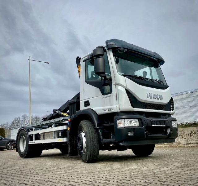IVECO Eurocargo + hooklift KING HZ-10R - Veículo municipal/ Especial: foto 1 IVECO Eurocargo + hooklift KING HZ-10R - Veículo municipal/ Especial: foto 1