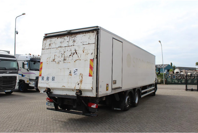 Scania P320 * EURO5 * 6X2 * CARRIER SUPRA 750 * MANUAL * - Camião frigorífico: foto 3 Scania P320 * EURO5 * 6X2 * CARRIER SUPRA 750 * MANUAL * - Camião frigorífico: foto 3
