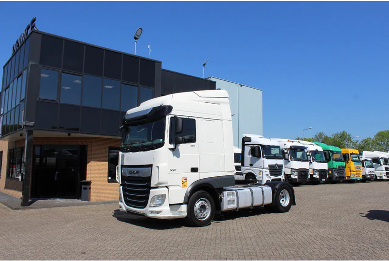 DAF XF 106.480 * RETARDER * 2 TANK * 2 BED * - Tractor: foto 1 DAF XF 106.480 * RETARDER * 2 TANK * 2 BED * - Tractor: foto 1