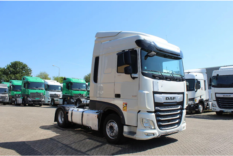 DAF XF 106.480 * RETARDER * 2 TANK * 2 BED * - Tractor: foto 5 DAF XF 106.480 * RETARDER * 2 TANK * 2 BED * - Tractor: foto 5