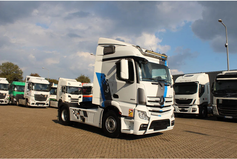 Mercedes-Benz Actros 1853 * RETARDER * 4X2 * - Tractor: foto 1 Mercedes-Benz Actros 1853 * RETARDER * 4X2 * - Tractor: foto 1