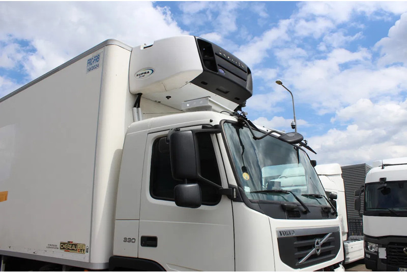 Volvo FM 330 * EURO5 * CARRIER SUPRA SILENT MT * - Camião frigorífico: foto 5 Volvo FM 330 * EURO5 * CARRIER SUPRA SILENT MT * - Camião frigorífico: foto 5