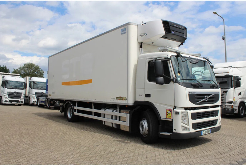 Volvo FM 330 * EURO5 * CARRIER SUPRA SILENT MT * - Camião frigorífico: foto 4 Volvo FM 330 * EURO5 * CARRIER SUPRA SILENT MT * - Camião frigorífico: foto 4