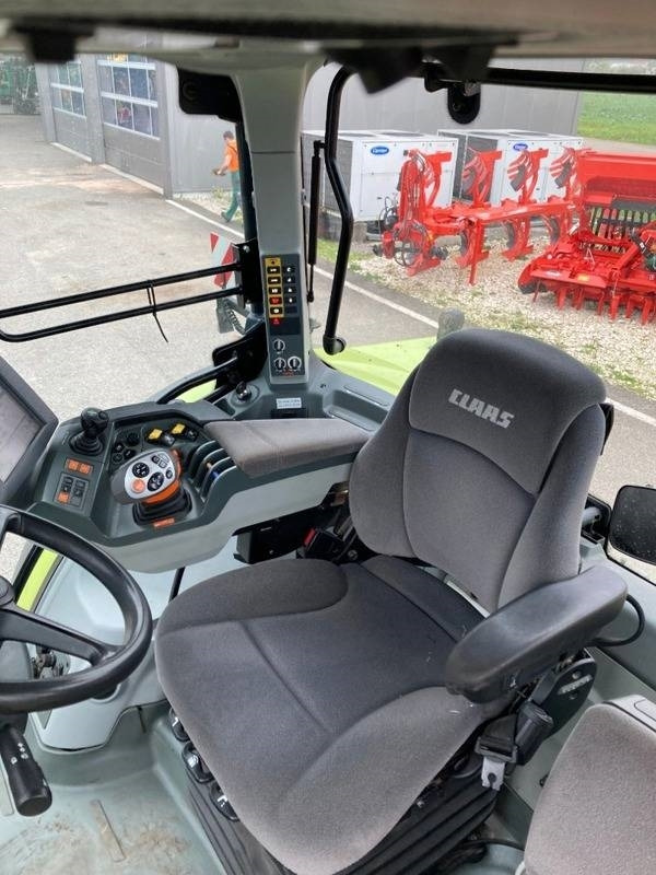 Trator Claas Arion 630: foto 8