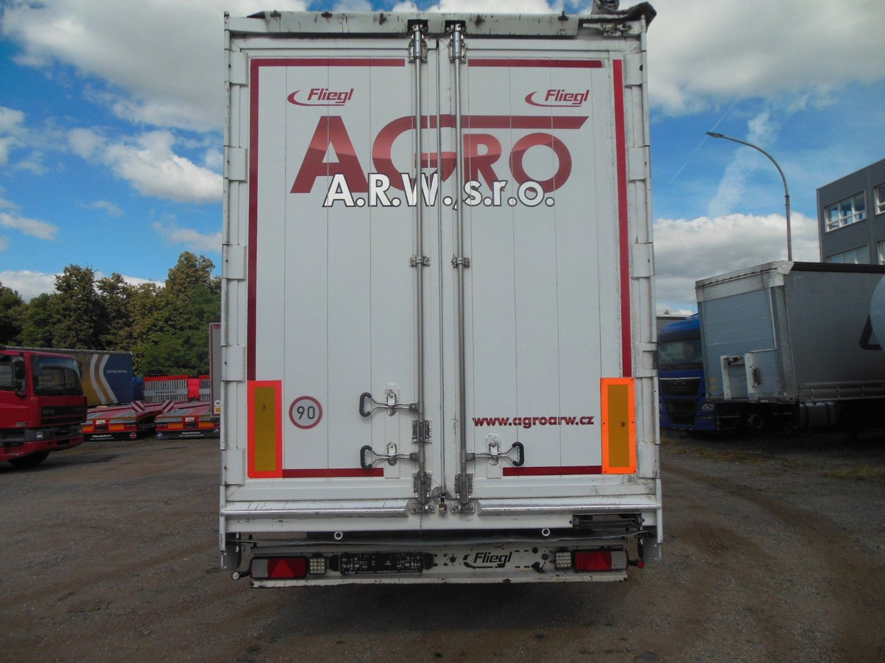 Fliegl SDS 390, 95m3, SAF, 2 STÜCK AM LAGER - Semi-reboque piso móvel: foto 5 Fliegl SDS 390, 95m3, SAF, 2 STÜCK AM LAGER - Semi-reboque piso móvel: foto 5