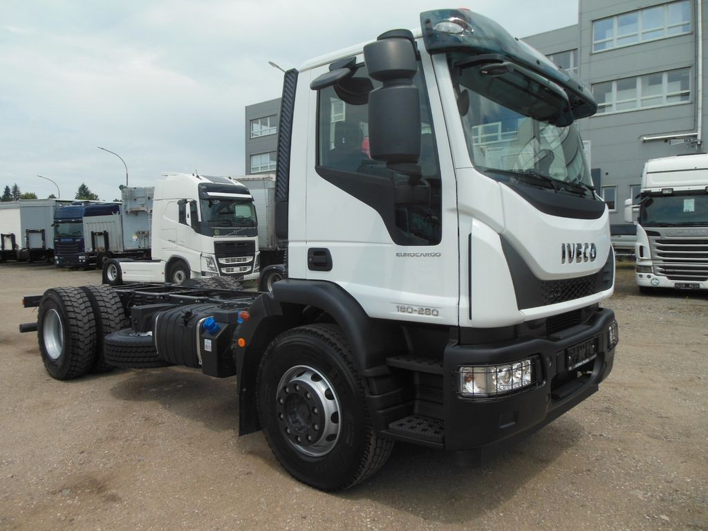 Iveco EUROCARGO ML 180E28/P, PTO - Camião chassi: foto 2 Iveco EUROCARGO ML 180E28/P, PTO - Camião chassi: foto 2