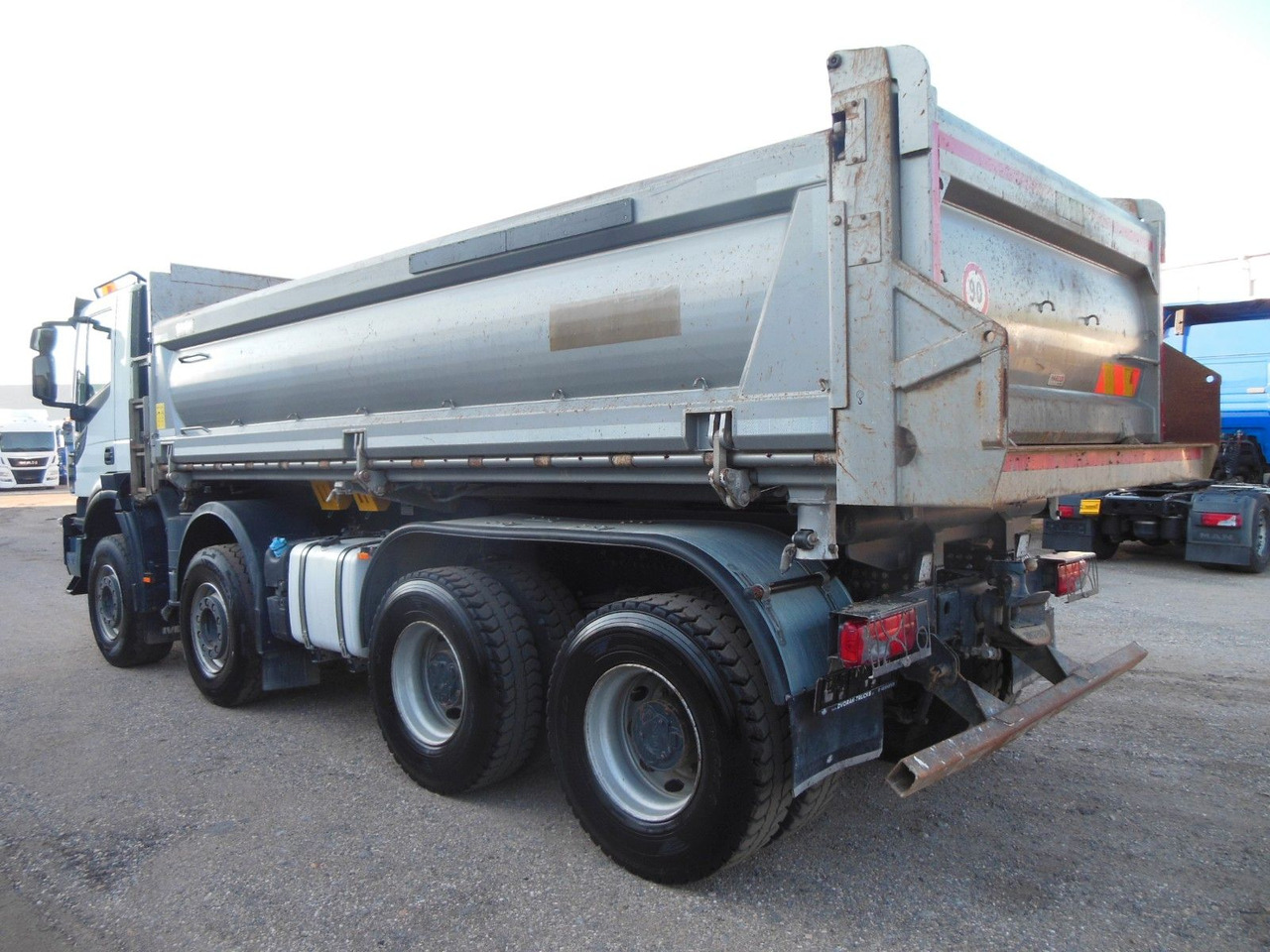 Iveco STRALIS X-WAY 480, 8X4, BORDMATIC, AHK, TOP!!! - Camião basculante: foto 4 Iveco STRALIS X-WAY 480, 8X4, BORDMATIC, AHK, TOP!!! - Camião basculante: foto 4