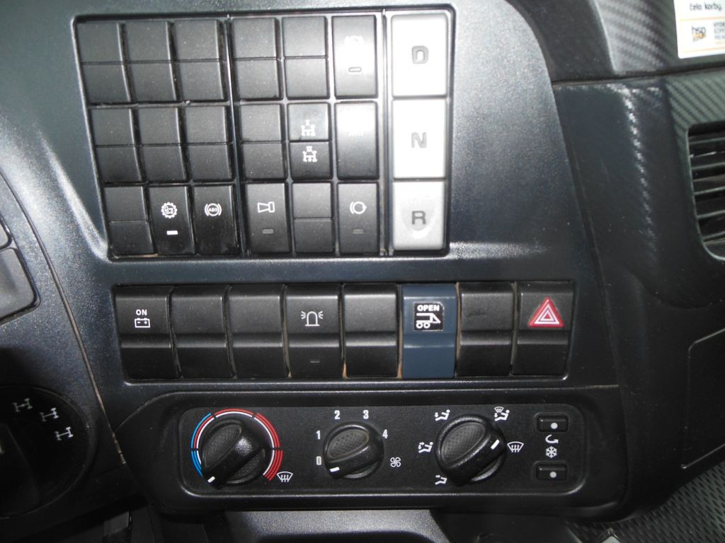 Leasing de Iveco TRAKKER AD410T45W, 8X8, BORDMATIC, AHK  Iveco TRAKKER AD410T45W, 8X8, BORDMATIC, AHK: foto 26