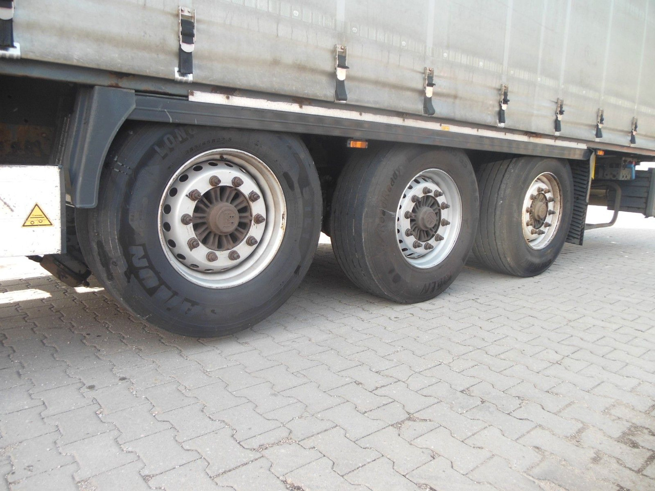 Krone SD, BPW, HUBDACH, LIFT ACHSE, 3 STÜCKS AM LAGER - Semi-reboque de lona: foto 5 Krone SD, BPW, HUBDACH, LIFT ACHSE, 3 STÜCKS AM LAGER - Semi-reboque de lona: foto 5
