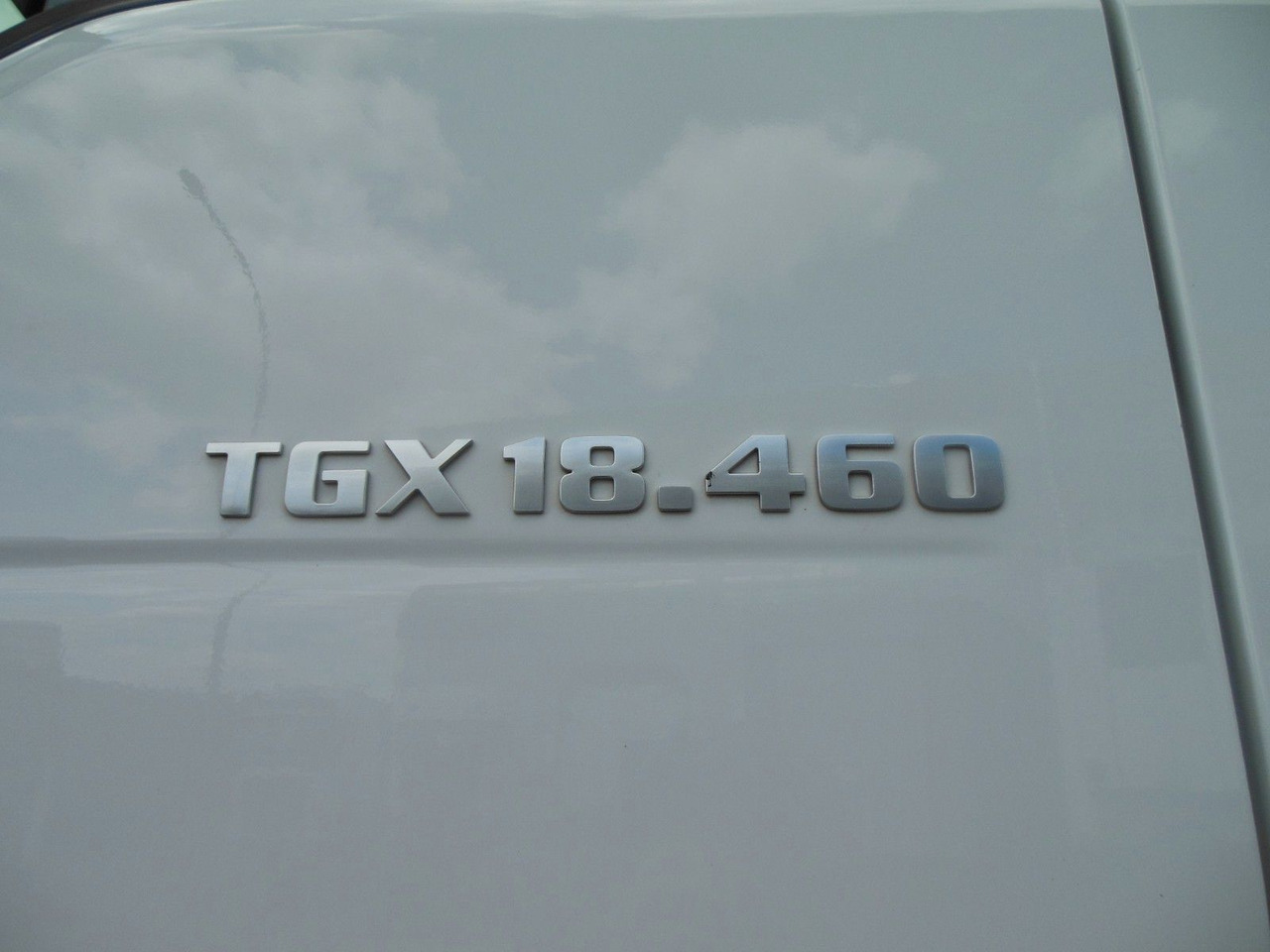 MAN TGX 18.460, XLX, VOLL LUFT, PRITSCHE 9,2M, TOP!! - Camião de lona: foto 5 MAN TGX 18.460, XLX, VOLL LUFT, PRITSCHE 9,2M, TOP!! - Camião de lona: foto 5