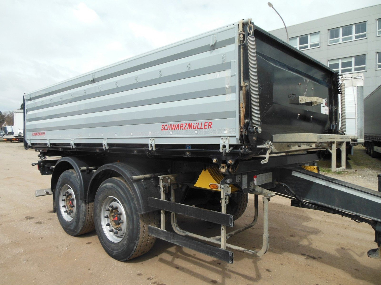 Schwarzmüller TKIA 2/E - Reboque basculante: foto 4 Schwarzmüller TKIA 2/E - Reboque basculante: foto 4