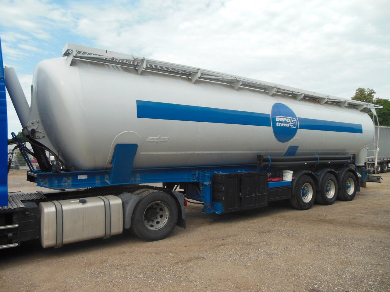 Spitzer SK 2460 CAL, 60.000 L - Semirreboque silo: foto 1 Spitzer SK 2460 CAL, 60.000 L - Semirreboque silo: foto 1