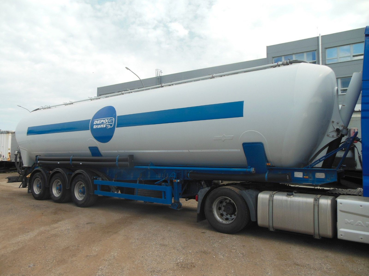 Spitzer SK 2460 CAL, 60.000 L - Semirreboque silo: foto 2 Spitzer SK 2460 CAL, 60.000 L - Semirreboque silo: foto 2