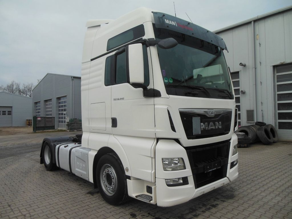 MAN TGX 18.440 BLS, INTARDER, AUTOMATIC, EURO 6 MAN TGX 18.440 BLS, INTARDER, AUTOMATIC, EURO 6 - Tractor: foto 2 MAN TGX 18.440 BLS, INTARDER, AUTOMATIC, EURO 6 MAN TGX 18.440 BLS, INTARDER, AUTOMATIC, EURO 6 - Tractor: foto 2