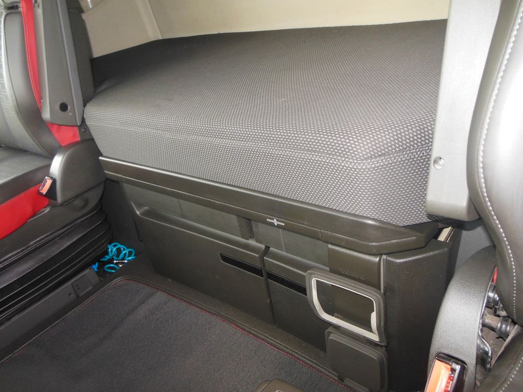 Tractor Volvo FH 13/500, LOWDECK, GLOBE XL, I PARK COOL, TOP!! Volvo FH 13/500, LOWDECK, GLOBE XL, I PARK COOL, TOP!!: foto 12 Tractor Volvo FH 13/500, LOWDECK, GLOBE XL, I PARK COOL, TOP!! Volvo FH 13/500, LOWDECK, GLOBE XL, I PARK COOL, TOP!!: foto 12