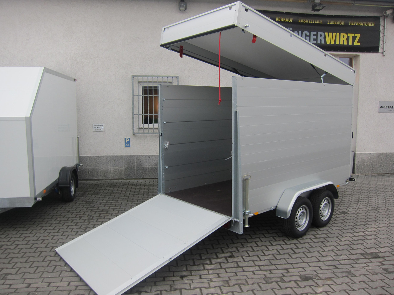 ALUBOXX Deckelanhänger GTT 2500 VT4 301x151x188cm Heckrampe (M) 2500kg order online Aktion - Reboque furgão: foto 1 ALUBOXX Deckelanhänger GTT 2500 VT4 301x151x188cm Heckrampe (M) 2500kg order online Aktion - Reboque furgão: foto 1