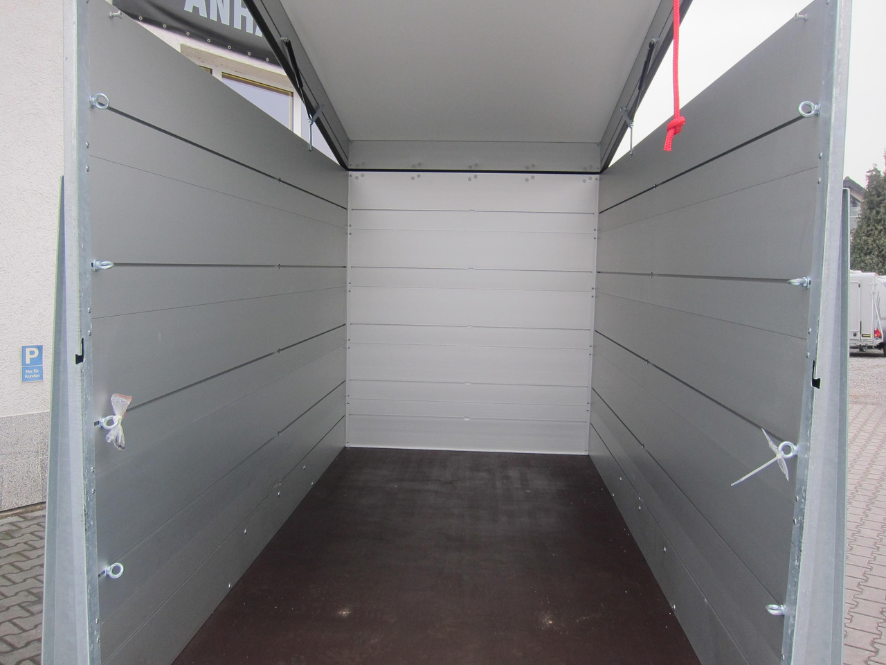 ALUBOXX Deckelanhänger GTT 2500 VT4 301x151x188cm Heckrampe (M) 2500kg order online Aktion - Reboque furgão: foto 3 ALUBOXX Deckelanhänger GTT 2500 VT4 301x151x188cm Heckrampe (M) 2500kg order online Aktion - Reboque furgão: foto 3