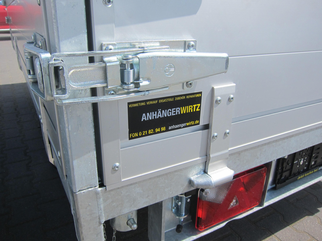 Anssems Kipper KSX 3000 Elektrisch 305x178x30cm Stahlboden niedrig Fahrgestell 3000kg online Aktion - Reboque basculante: foto 5 Anssems Kipper KSX 3000 Elektrisch 305x178x30cm Stahlboden niedrig Fahrgestell 3000kg online Aktion - Reboque basculante: foto 5