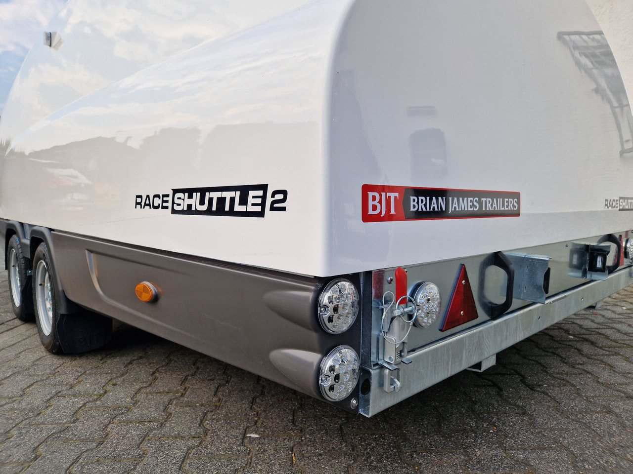BJT Race Shuttle 2 Transporter 430x195x160cm ankippbar Winde 2600kg 100 km/H Modell 2024 - Reboque transporte de veículos: foto 2 BJT Race Shuttle 2 Transporter 430x195x160cm ankippbar Winde 2600kg 100 km/H Modell 2024 - Reboque transporte de veículos: foto 2