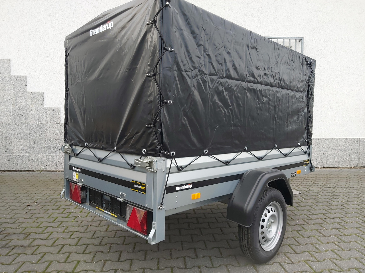 Brenderup 1205 S UB 750 Klappdeichsel Anhänger Hochplane 117cm blackline 750kg - Reboque para carros: foto 4 Brenderup 1205 S UB 750 Klappdeichsel Anhänger Hochplane 117cm blackline 750kg - Reboque para carros: foto 4