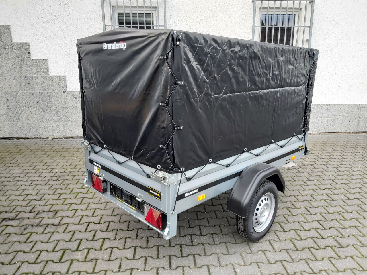 Brenderup 1205 S UB 750 Klappdeichsel Anhänger Hochplane 117cm blackline 750kg - Reboque para carros: foto 3 Brenderup 1205 S UB 750 Klappdeichsel Anhänger Hochplane 117cm blackline 750kg - Reboque para carros: foto 3