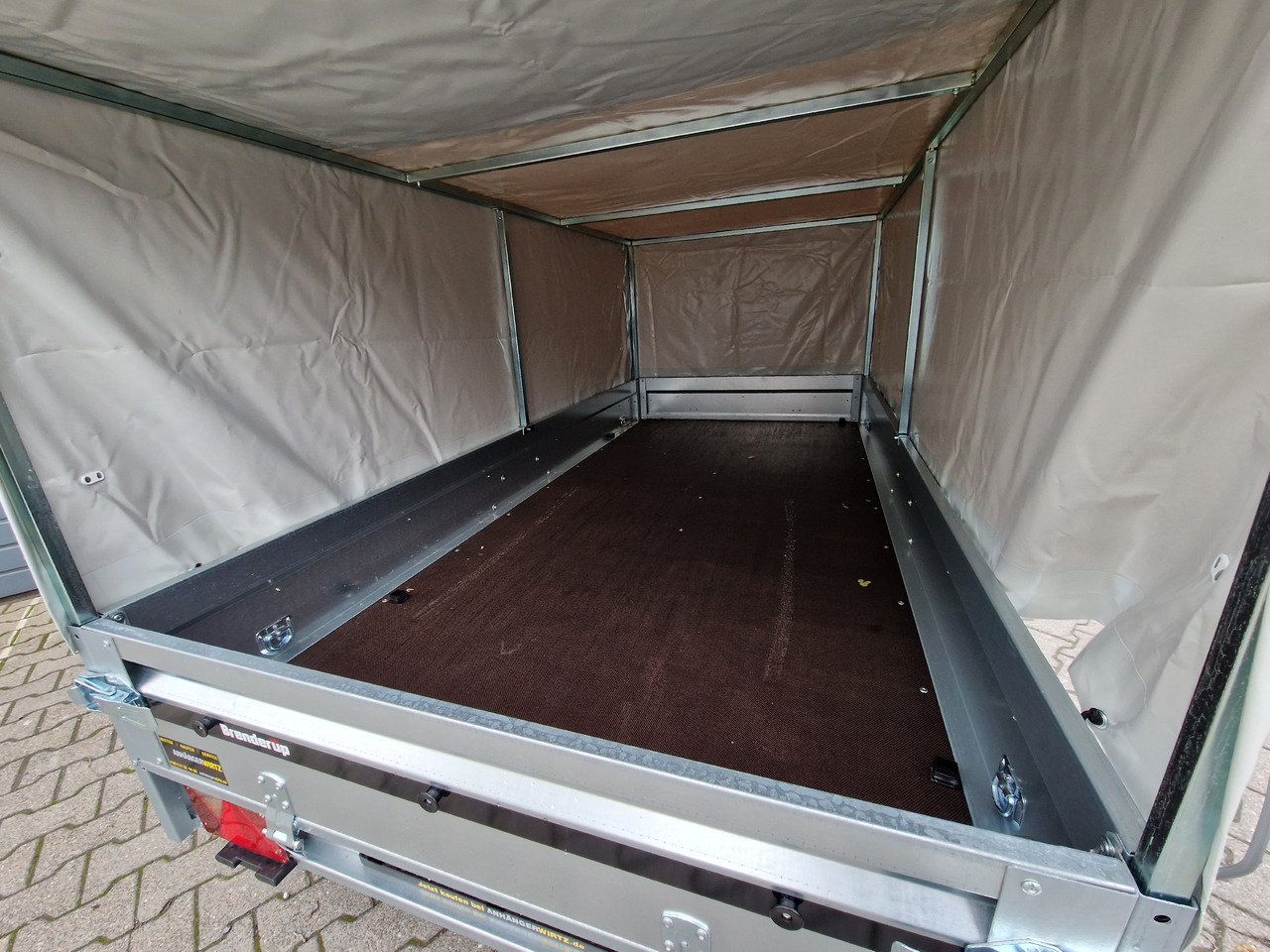 Brenderup 2270S UB 750 270x128x100cm Hochplane (S) 750kg - Reboque para carros: foto 4 Brenderup 2270S UB 750 270x128x100cm Hochplane (S) 750kg - Reboque para carros: foto 4