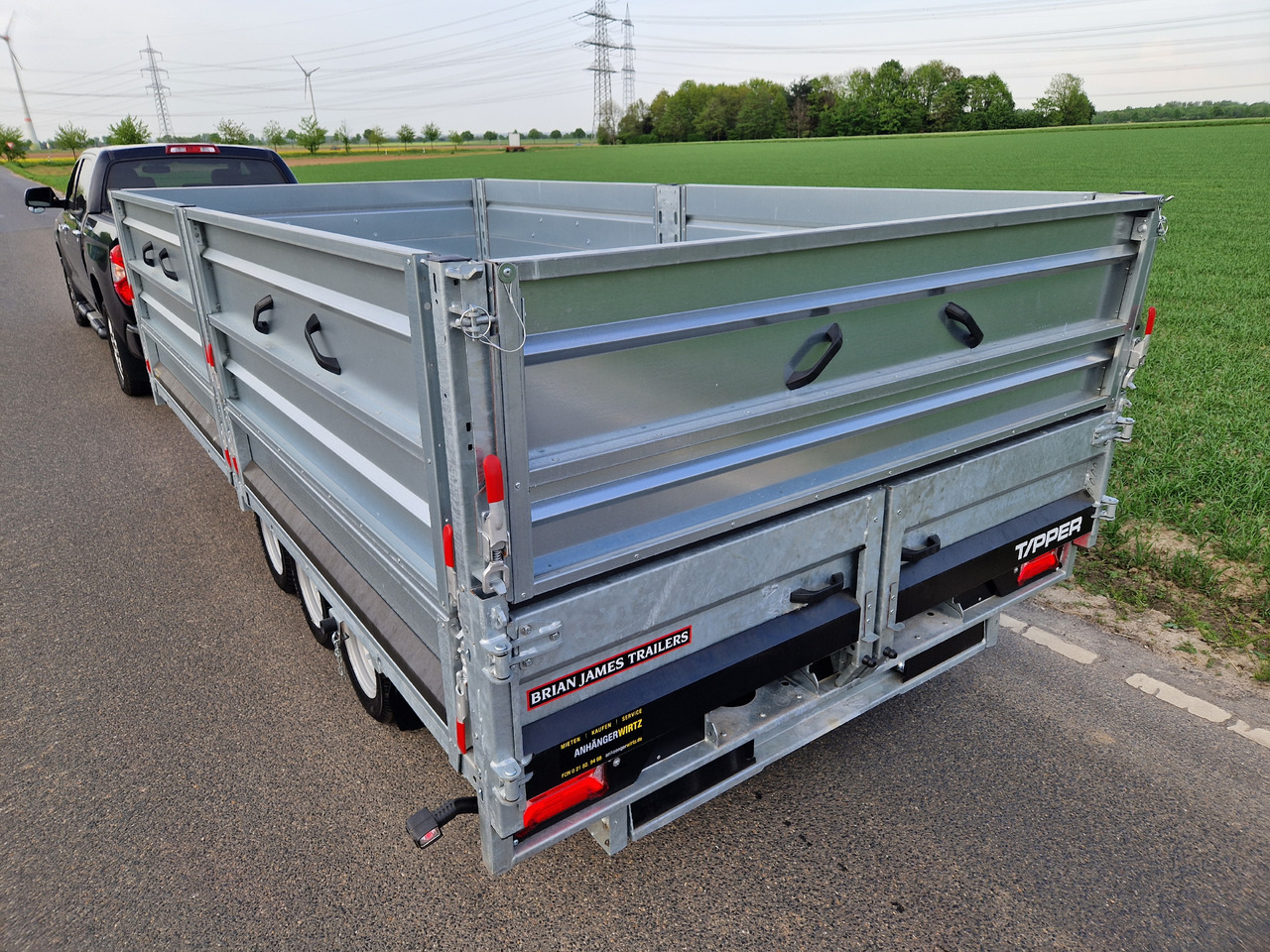 Reboque basculante Brian James Trailer Tipper 526-4020 400x200x100cm Aufsatz elek. blackline LED Tridem 3500kg Aktion: foto 9 Reboque basculante Brian James Trailer Tipper 526-4020 400x200x100cm Aufsatz elek. blackline LED Tridem 3500kg Aktion: foto 9