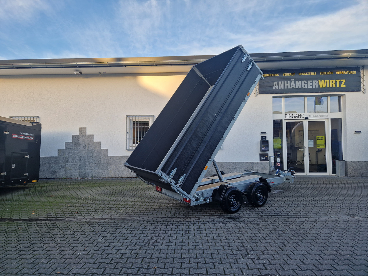 COBALT+ 335x180x40cm black +40cm hohe Aluwände Elektro Rampen Stützen Parabelfederung 3500kg - Reboque basculante: foto 1 COBALT+ 335x180x40cm black +40cm hohe Aluwände Elektro Rampen Stützen Parabelfederung 3500kg - Reboque basculante: foto 1