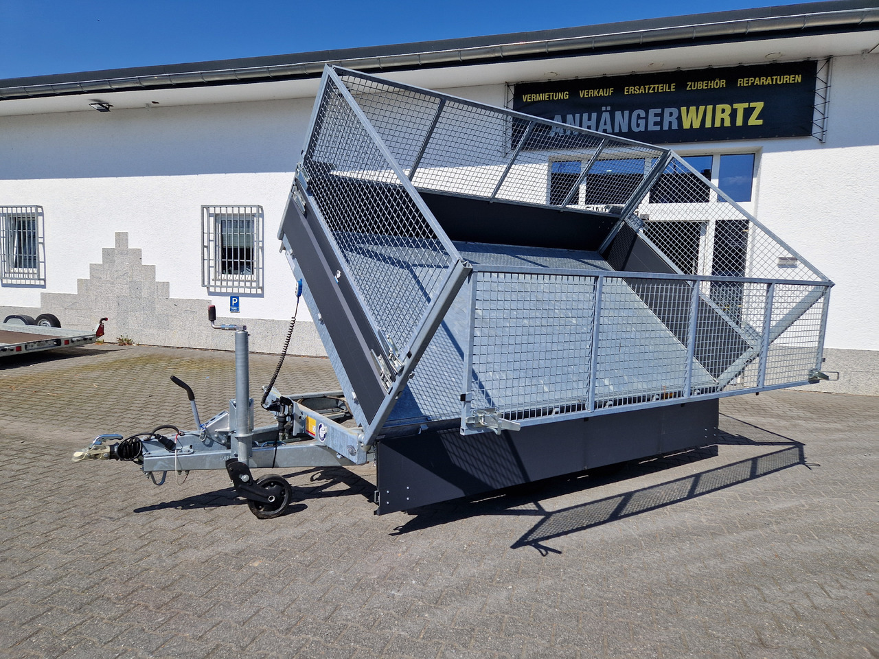 COBALT+ 335x180x40cm black +40cm hohe Aluwände Rampen Stützen Laubgitter 70cm Parabel 3500kg - Reboque basculante: foto 1 COBALT+ 335x180x40cm black +40cm hohe Aluwände Rampen Stützen Laubgitter 70cm Parabel 3500kg - Reboque basculante: foto 1