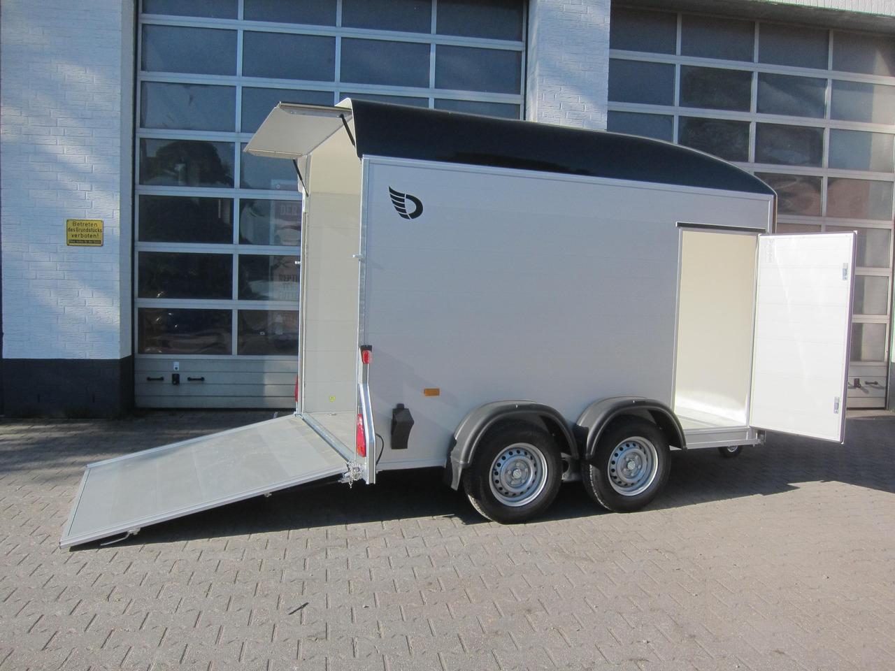 Cargo Roadster 500 312x167x199cm Alu Poly black Seitentür 100km/H Pullman 2000kg Sommer Aktion 2025 - Reboque furgão: foto 1 Cargo Roadster 500 312x167x199cm Alu Poly black Seitentür 100km/H Pullman 2000kg Sommer Aktion 2025 - Reboque furgão: foto 1
